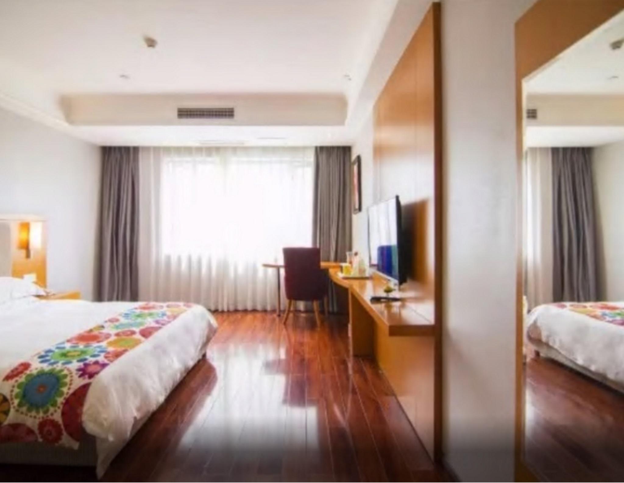 Hotel Ibis Chongqing Airport Exterior foto